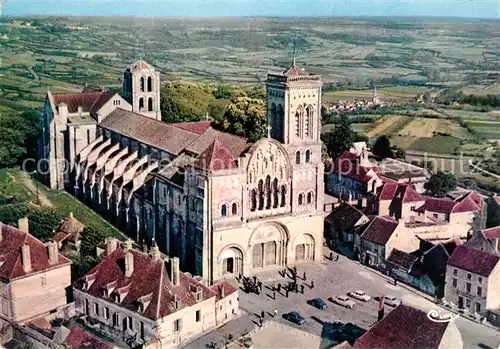 AK / Ansichtskarte Vezelay Basilique de la Madeleine vue aerienne Kat. Vezelay