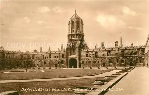 AK / Ansichtskarte Oxford Oxfordshire Christ Church Tom Quad Kat. Oxford