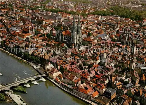 Regensburg Stadtzentrum mit Dom Fliegeraufnahme Kat. Regensburg