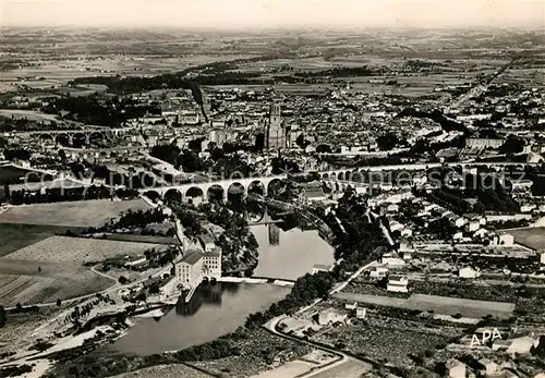 AK / Ansichtskarte Albi Tarn Vue aerienne sur la Ville et le Tarn Kat. Albi