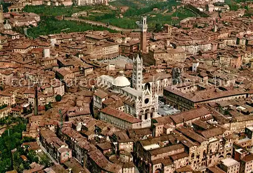 AK / Ansichtskarte Siena Cattedrale ed il Palazzo Pubblico veduta aerea Kat. Siena