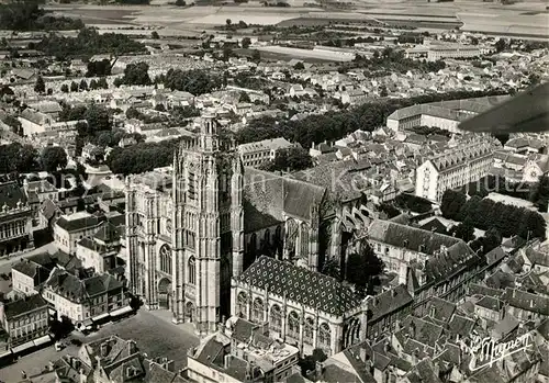 AK / Ansichtskarte Sens Yonne Fliegeraufnahme Kathedrale