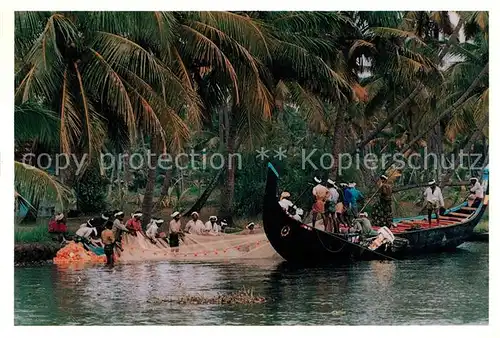 AK / Ansichtskarte Kerala Backwater Fischer