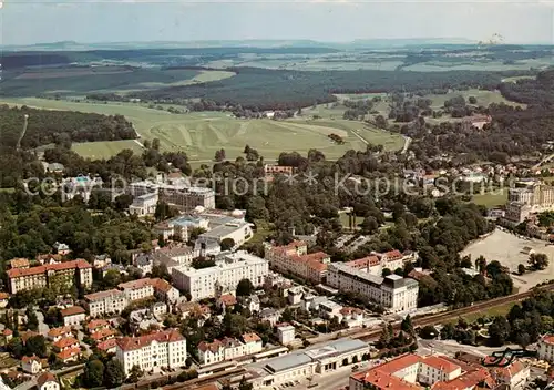 AK / Ansichtskarte Vittel Fliegeraufnahme Bahnhof Kat. Vittel