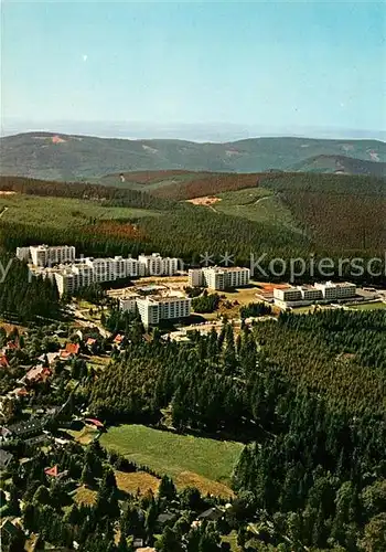 AK / Ansichtskarte Hahnenklee Bockswiese Harz Fliegeraufnahme Hochwald Ferienpark Kat. Goslar