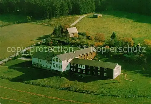 AK / Ansichtskarte Schmallenberg Fliegeraufnahme Jugendherberge Schmallenberg Kat. Schmallenberg