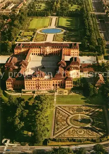 AK / Ansichtskarte Ludwigsburg Wuerttemberg Fliegeraufnahme Residenzschloss Barock Garten Ludwigsburg Wuerttemberg