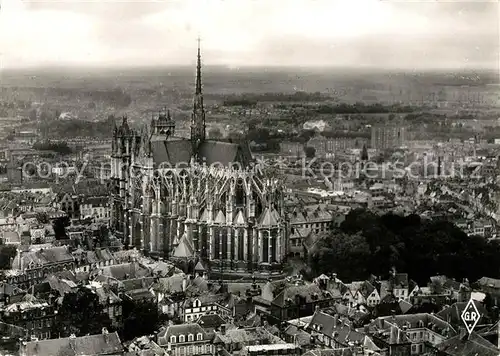 AK / Ansichtskarte Amiens Cathedrale vue aerienne Amiens Kat. Amiens