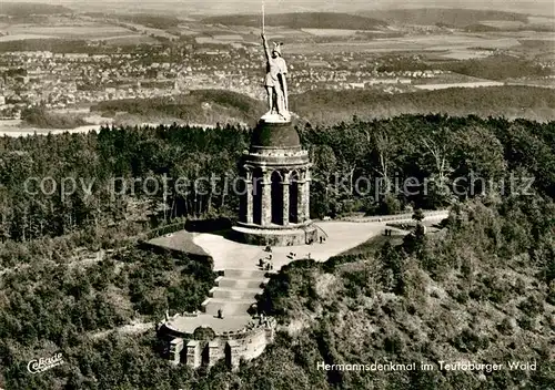 AK / Ansichtskarte Detmold Hermannsdenkmal im Teutoburger Wald Fliegeraufnahme Detmold Kat. Detmold