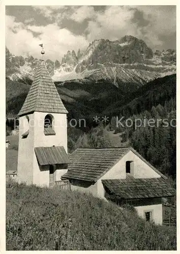 AK / Ansichtskarte St Cyprian Kirche mit Rosengarten Dolomiten St Cyprian Kat. Italien
