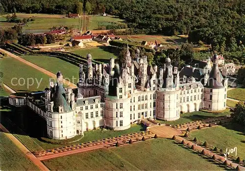 AK / Ansichtskarte Chambord Blois Chateau Fliegeraufnahme Chambord Blois Kat. Chambord