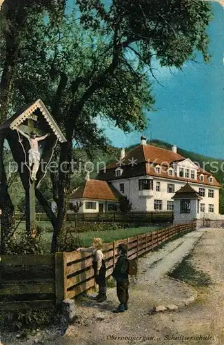 AK / Ansichtskarte Oberammergau Schnitzerschule Wegekreuz Oberammergau Kat. Oberammergau