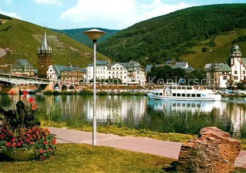 AK / Ansichtskarte Bernkastel Kues Uferpartie an der Mosel Ausflugsdampfer Bernkastel Kues Kat. Bernkastel Kues