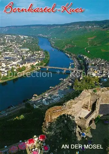 AK / Ansichtskarte Bernkastel Kues Malerischer Weinort an der Mosel Blick zum Ort Bernkastel Kues Kat. Bernkastel Kues