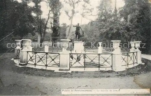 AK / Ansichtskarte Fontainebleau_Seine_et_Marne Bassin de Diane Fontainebleau_Seine Kat. Fontainebleau