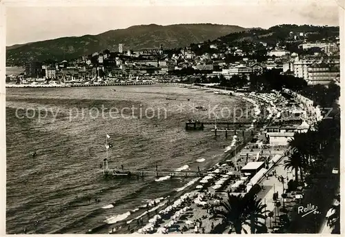 AK / Ansichtskarte Cannes_Alpes Maritimes La plage de la Croisette et le Suquet Cannes Alpes Maritimes Kat. Cannes