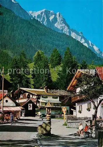AK / Ansichtskarte Grainau Dorfplatz Zugspitze Grainau Kat. Grainau