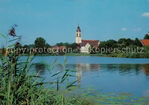 AK / Ansichtskarte Kisslegg Uferpartie Zeller See Blick zur Kirche Kisslegg Kat. Kisslegg