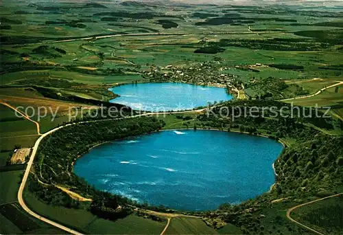 AK / Ansichtskarte Weinfelder_Maar Fliegeraufnahme Schalkenmehrener Maar Weinfelder Maar Kat. Daun