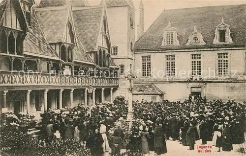 AK / Ansichtskarte Beaune d_Allier Hospices de Beaune Aspect de lHotel Dieu pendant la vente des vins Beaune d Allier