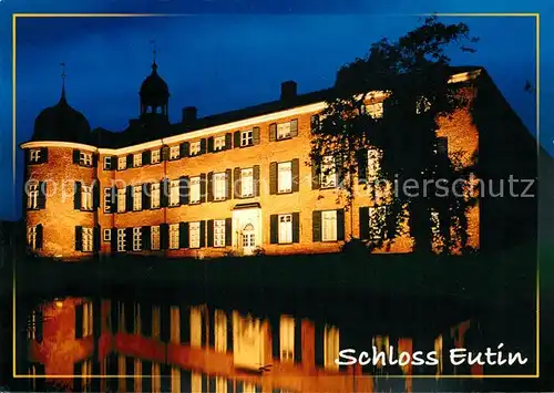 AK / Ansichtskarte Eutin Schloss unter Beleuchtung Nachtaufnahme Rosenstadt Naturpark Holsteinische Schweiz Eutin