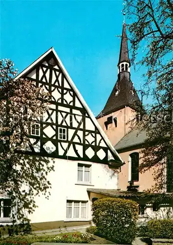 AK / Ansichtskarte Roensahl Kirche Fachwerkhaus Roensahl