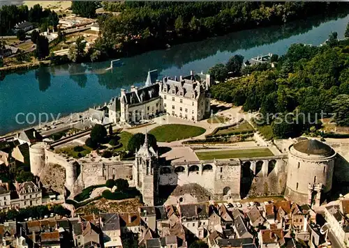 AK / Ansichtskarte Amboise Chateau avec la Chapelle St Hubert Ile d Or vue aerienne Amboise
