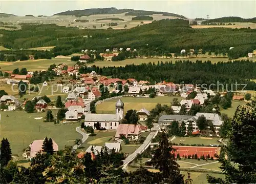 AK / Ansichtskarte Hinterzarten Panorama Luftkurort Wintersportplatz im Schwarzwald Hinterzarten