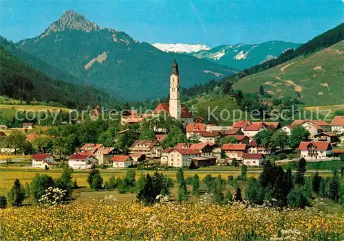 AK / Ansichtskarte Pfronten Ortsansicht mit Kirche Sorgschrofen Wertacher Horn Allgaeuer Alpen Pfronten