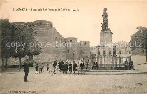 AK / Ansichtskarte Angers Statue du Roi Rene et le Chateau Angers
