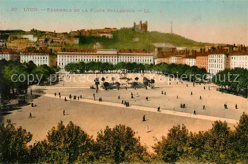 AK / Ansichtskarte Lyon_France Ensemble de la Place Bellecour Lyon France