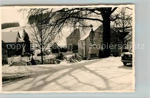 AK / Ansichtskarte Valbert Teilansicht Luftkurort Wintersportplatz im Winter Denkmal Valbert