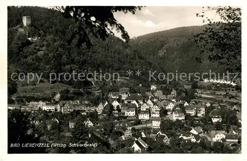 AK / Ansichtskarte Bad_Liebenzell Teilansicht mit Blick zur Burg Kurort im Schwarzwald Bad_Liebenzell