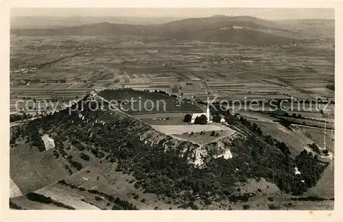 AK / Ansichtskarte Bad_Staffelstein Staffelberg mit Adelgundiskapelle Fliegeraufnahme Bad_Staffelstein