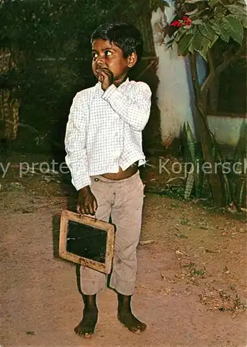 AK / Ansichtskarte Schule Kind Andheri Bombay Schultafel  Schule