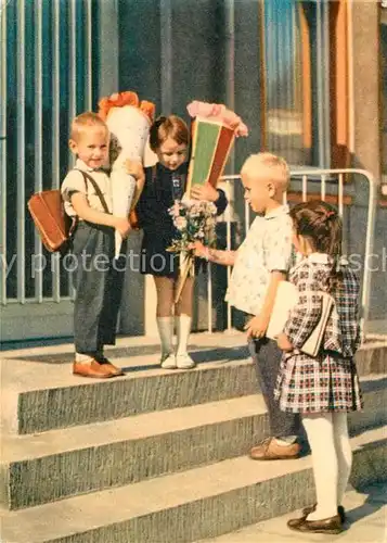 AK / Ansichtskarte Schule Kinder Schultuete Schulanfang  Schule