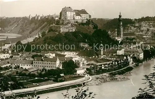 AK / Ansichtskarte Burghausen_Salzach Burg Kirche Burghausen Salzach