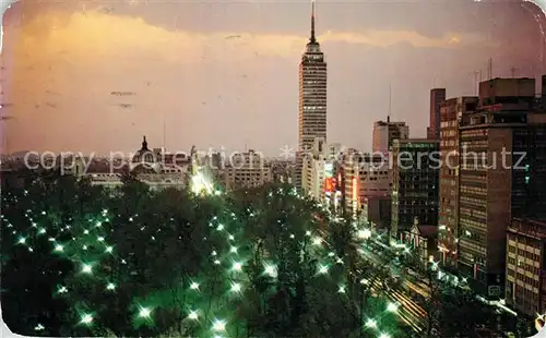 AK / Ansichtskarte Ciudad_de_Mexico Stadtansicht Nacht / Ciudad_de_México