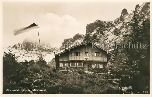 AK / Ansichtskarte Mittenwald_Bayern Mittenwalderhuette Berghuette Alpen Mittenwald Bayern