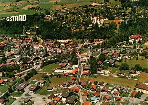AK / Ansichtskarte Gstaad Fliegeraufnahme Gstaad