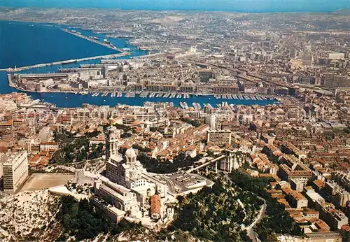 AK / Ansichtskarte Marseille_Bouches du Rhone Fliegeraufnahme Basilique Notre Dame de la Garde  Marseille