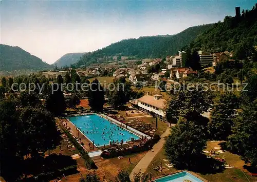 AK / Ansichtskarte Bad_Liebenzell Freischwimmbad mit Blick zur Burg Liebenzell Fliegeraufnahme Bad_Liebenzell