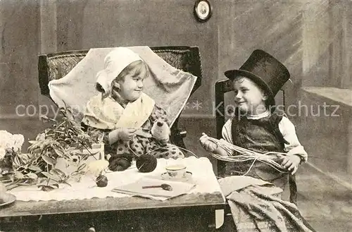 AK / Ansichtskarte Kinder_Child_Enfants Handspindel Zylinder Wolle Garn  Kinder_Child_Enfants