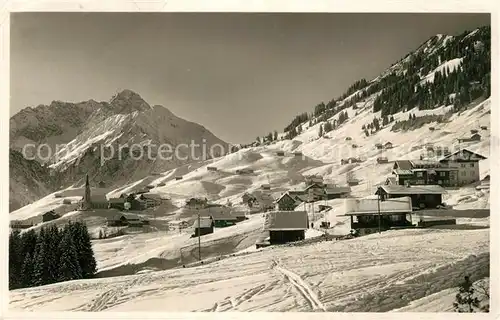 AK / Ansichtskarte Hirschegg_Kleinwalsertal_Vorarlberg mit Widderstein und Heuberg Hirschegg_Kleinwalsertal