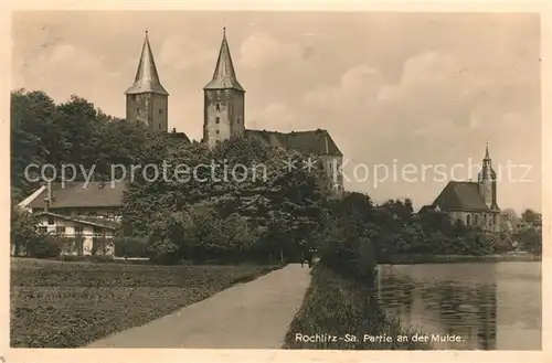 AK / Ansichtskarte Rochlitz_Sachsen Partie an der Mulde mit Kirche Rochlitz Sachsen