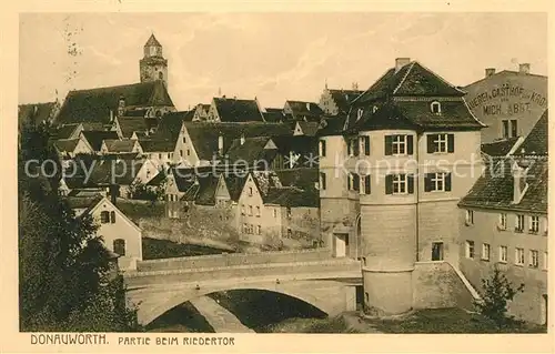 AK / Ansichtskarte Donauwoerth Partie beim Riedertor Altstadt Kirche Donauwoerth