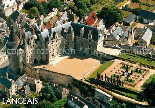 AK / Ansichtskarte Langeais Fliegeraufnahme Chateau Langeais