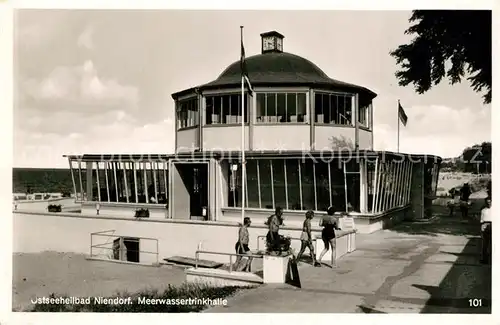 AK / Ansichtskarte Niendorf_Ostseebad Meerwassertrinkhalle Niendorf_Ostseebad