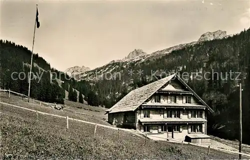 AK / Ansichtskarte Riemenstalden Berghaus St Bernhard Alp Kirchrueti Riemenstalden