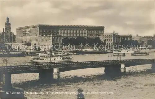 AK / Ansichtskarte Stockholm Koenigliches Schloss Bruecke Stockholm